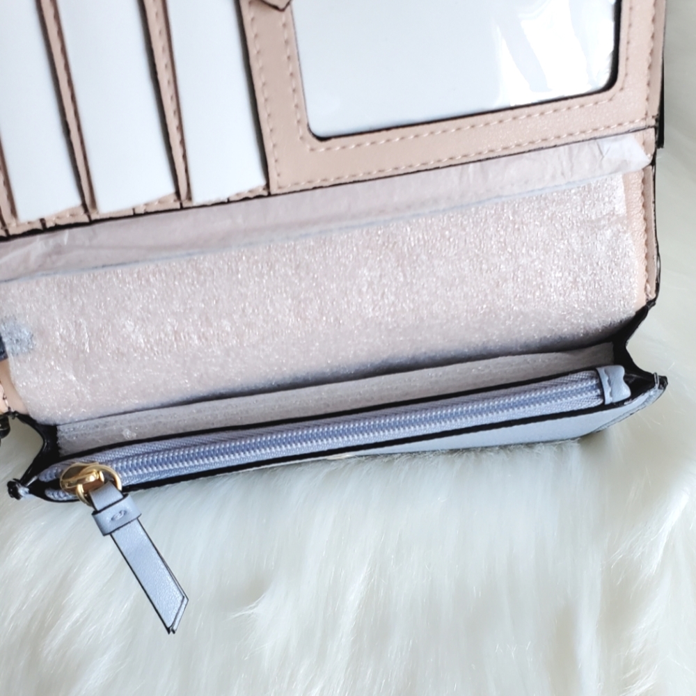 VICTORIA'S SECRET WALLET - Picture 5 of 8